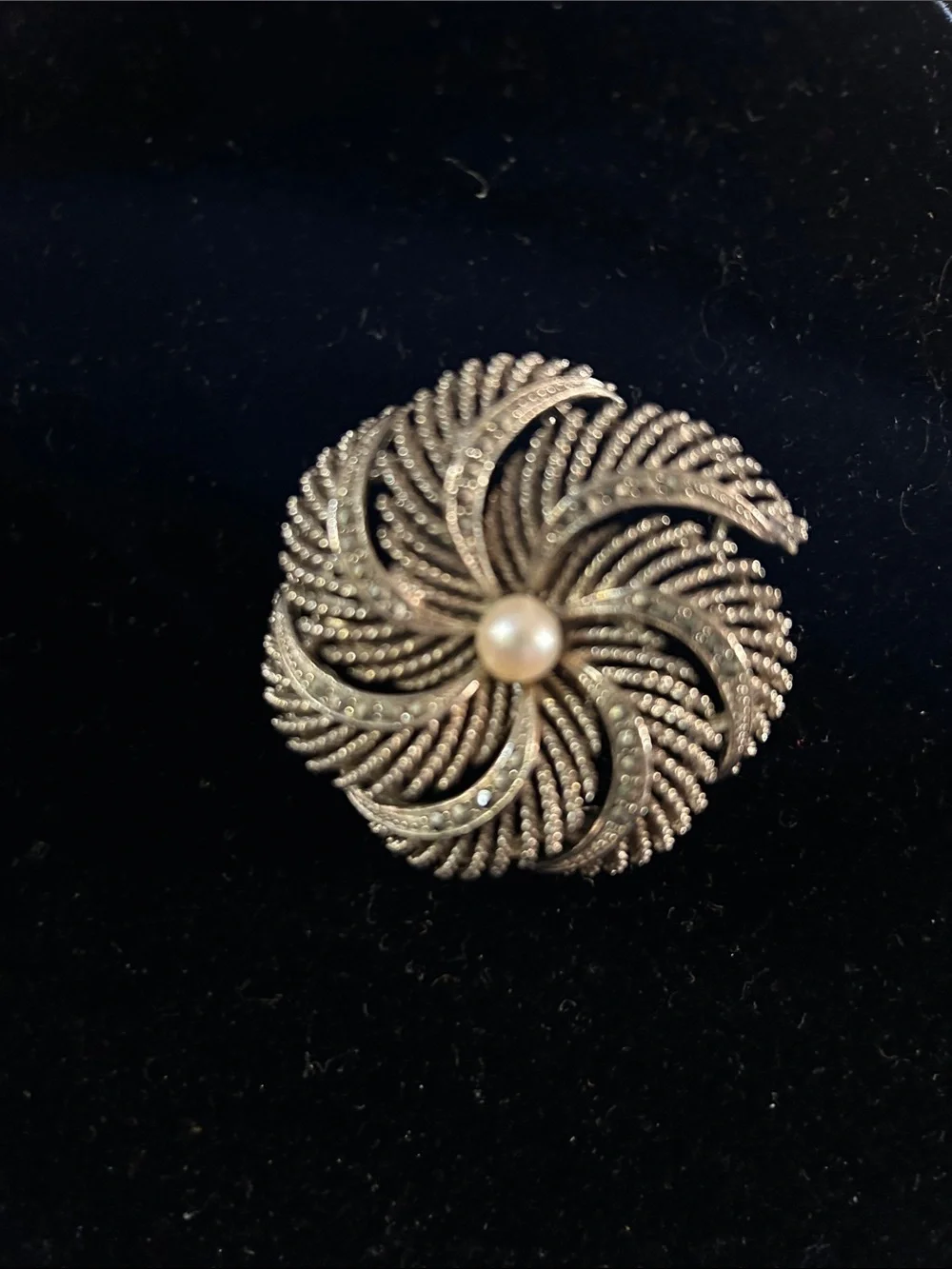 Vintage Lisner Silver Tone Pinwheel Brooch w Faux Pearl & Marcasites